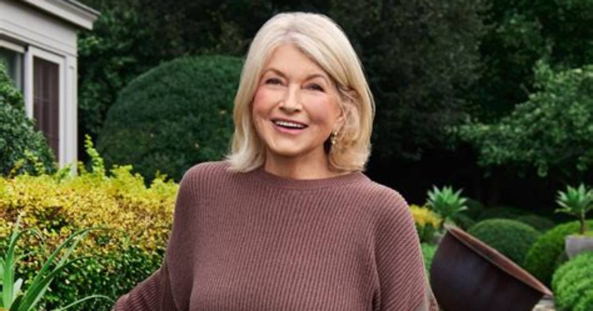 Martha Stewart’s Seductive Photo in a Lace Nightgown Sends Fans into a Frenzy