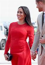 Meghan Markle Suffers Wardrobe Malfunction, Shows Her Underwear to the People of New Zealand