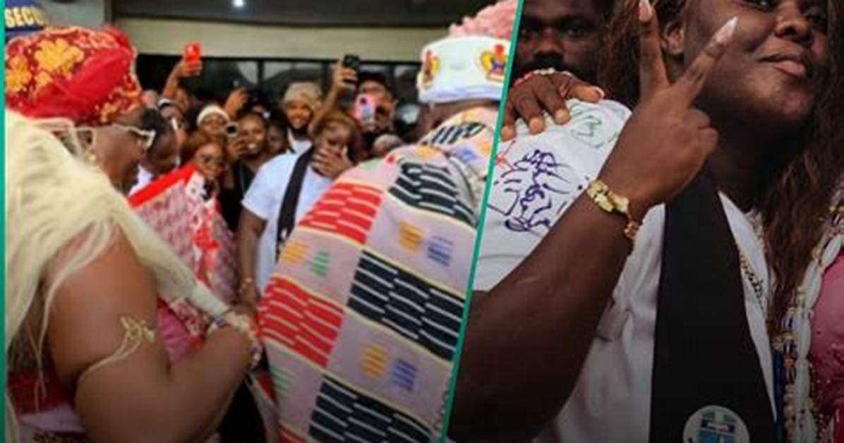 Nigerian Parents Storm Daughter’s Sign-out Celebration, Spray Wads of Cash [Video]