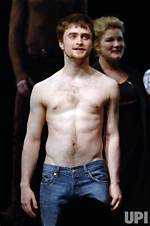 Nude Daniel Radcliffe Headed to Broadway