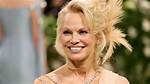 Pamela Anderson – Biography, Facts & Life Story