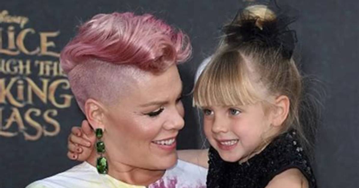 Pink Dyes Her Daughter’s Hair in Defense of Jessica Simpson Who Was Slammed for Coloring Her 7-Year-Old’s ‘Do
