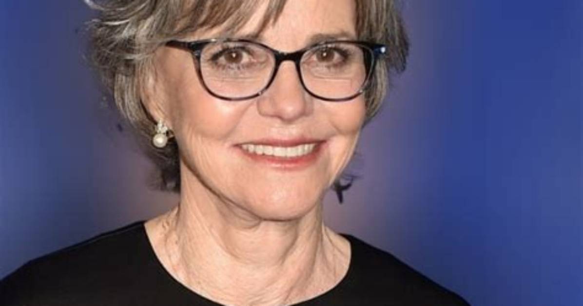 Sally Field, 76, Was Called “Ugly” After Deciding to Age Naturally but We Think Quite the Opposite
