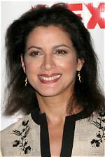 Saundra Santiago Height