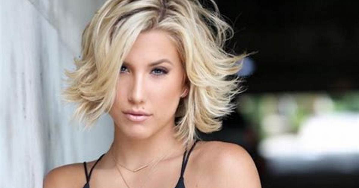 Savannah Chrisley - Age, Bio, Birthday, Family, Net Worth