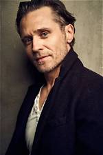 Seamus Dever Height
