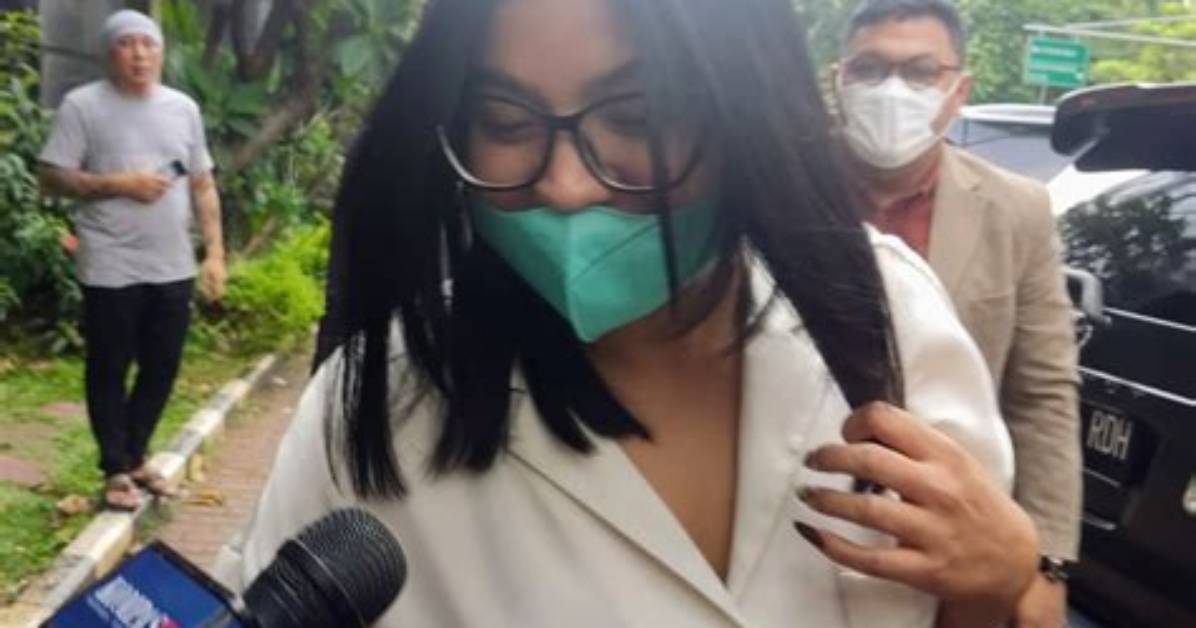 Sederet Fakta Penangkapan Dea Onlyfans, Diduga Jual Beli Konten Pornografi Hingga Mengaku Kapok