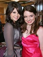Selena Gomez and Jennifer Stone Made up Hat Dance on 'Wizards'
