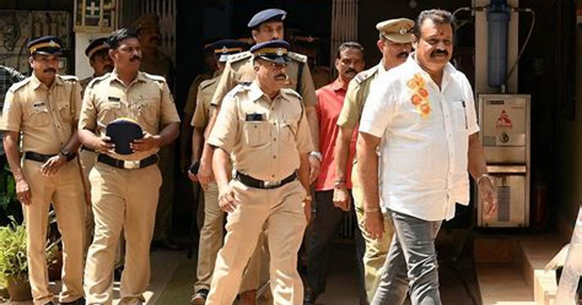 Suresh Gopi Questioned by Nadakkavu Police over Journalist's Plaint | Videos