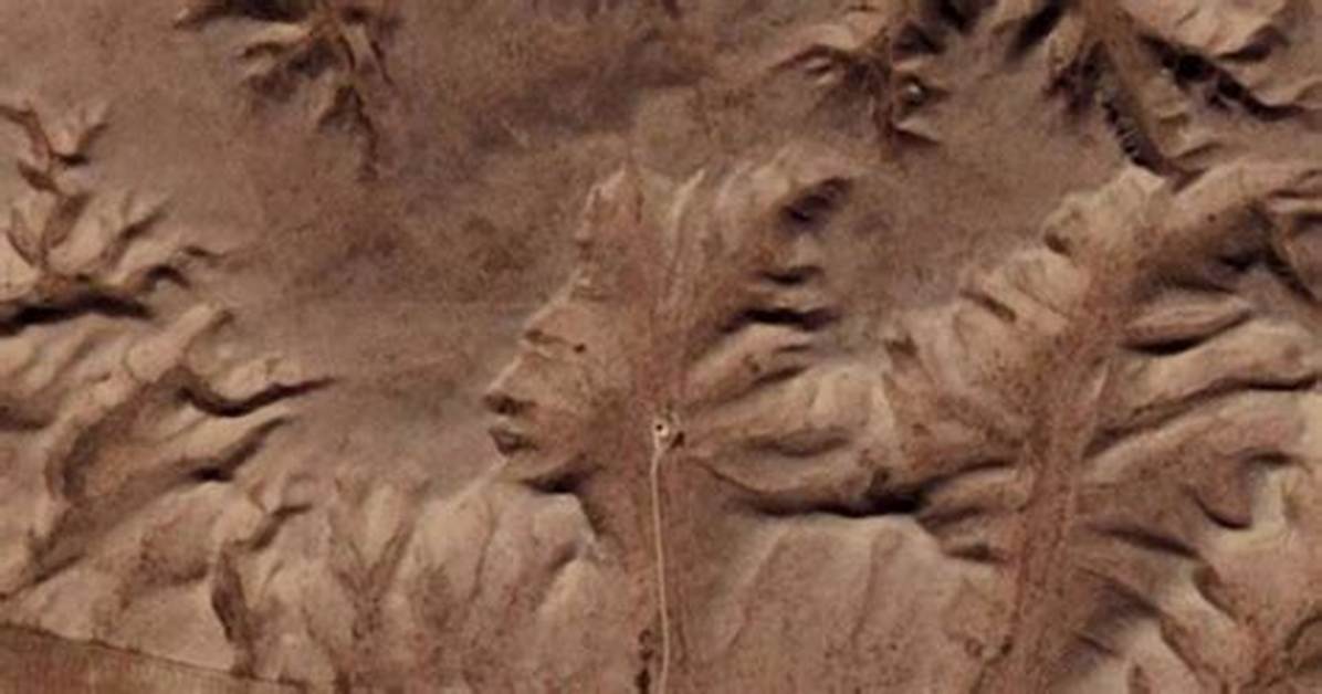 The 'Badlands Guardian': a Geomorphic Feature or an Ancient Geoglyph?
