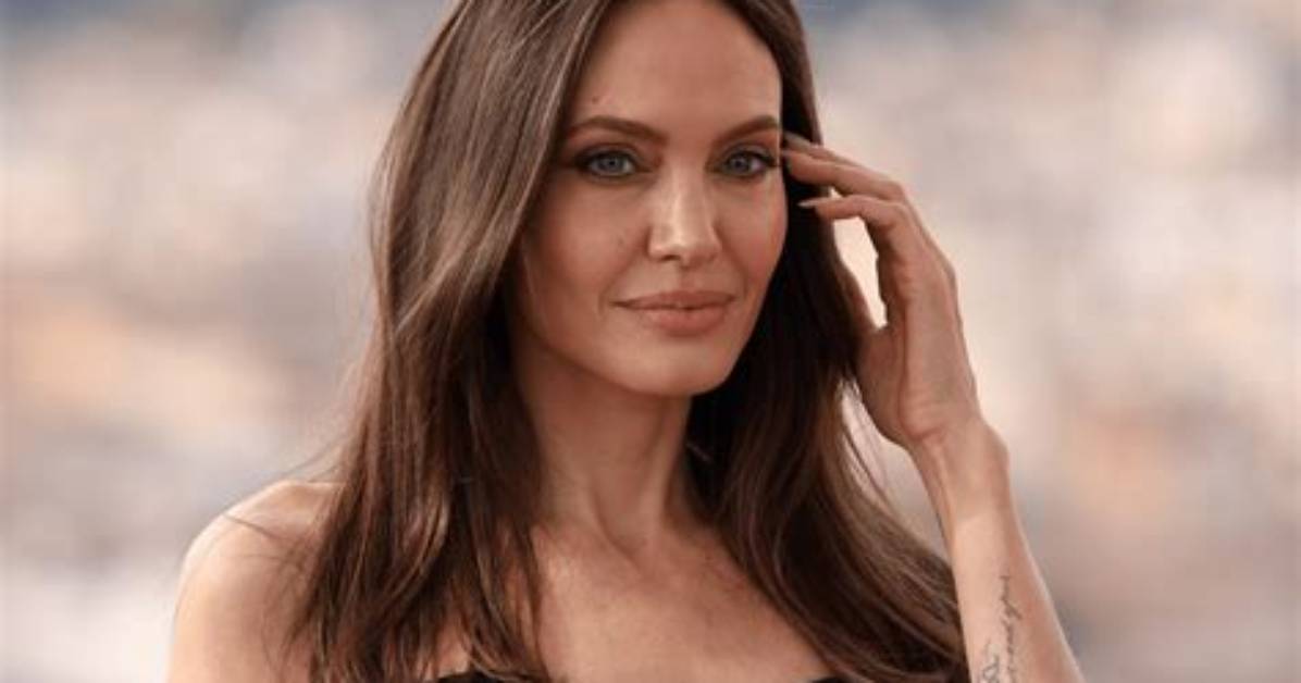 The Funniest Jokes About Angelina Jolie’s Feet