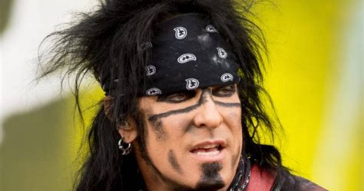 The Reason Nikki Sixx Is the Poorest Member of Mötley Crüe