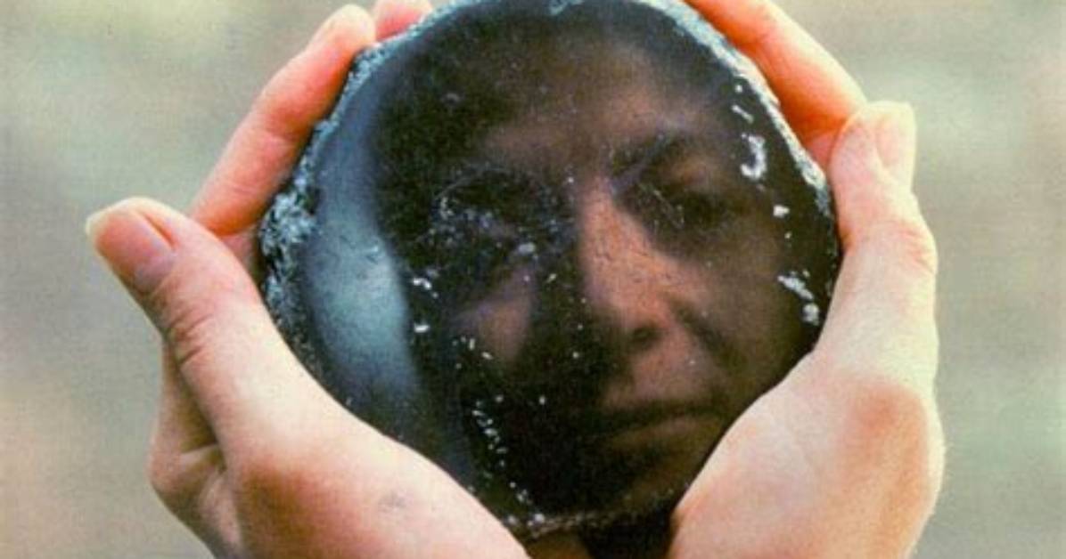 The World's Oldest Mirrors Found in Neolithic Çatalhöyük Site!