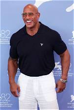 “This Is Incredible”: Dwayne Johnson’s Journey of Ups and Downs in 2022 Leave Fans Excited Amid New Year Celebrations