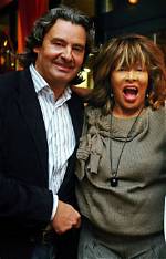 Tina Turner En Couple: Qui Partage La Vie De La Chanteuse?