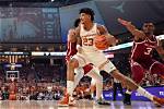 Tyrese Hunter Scores 30 as Texas Defeats Oklahoma | National