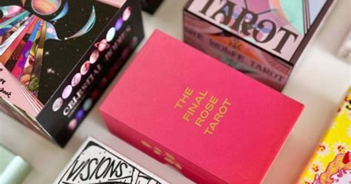 Using Multiple Oracle and Tarot Decks in a Tarot Reading -