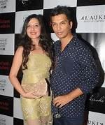 Vikram Phadnis Wiki, Age, Wife, Family, Biography & More