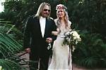 Vince Neil's Daughter, Elizabeth Ashley Wharton Marital Status Is Married! !!