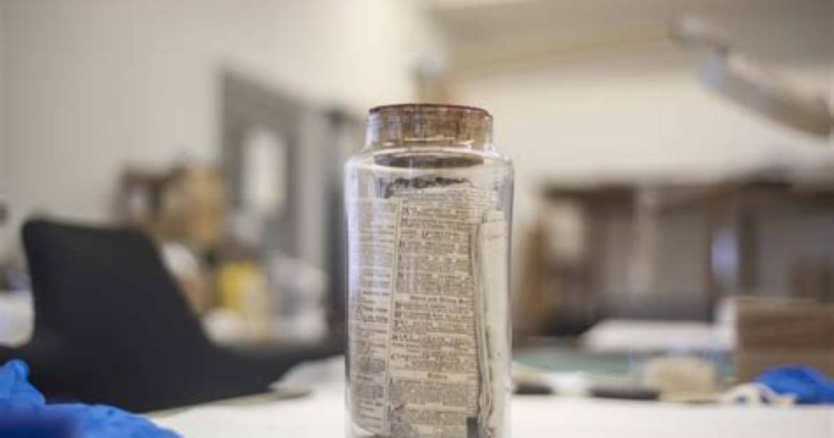 What Is Contained in a Time Capsule Buried at West Point When Lee Was a Cadet?