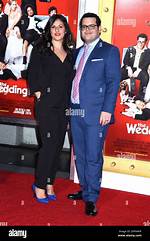 Who Is Josh Gad Wife Ida Darvish Gad? Her Wiki-Bio, Age, Kids, Career Facts.