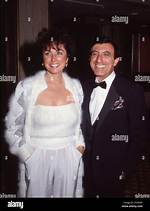 Who Is Joy Ann Richards, Jamie Farr's Wife? Truth About Her