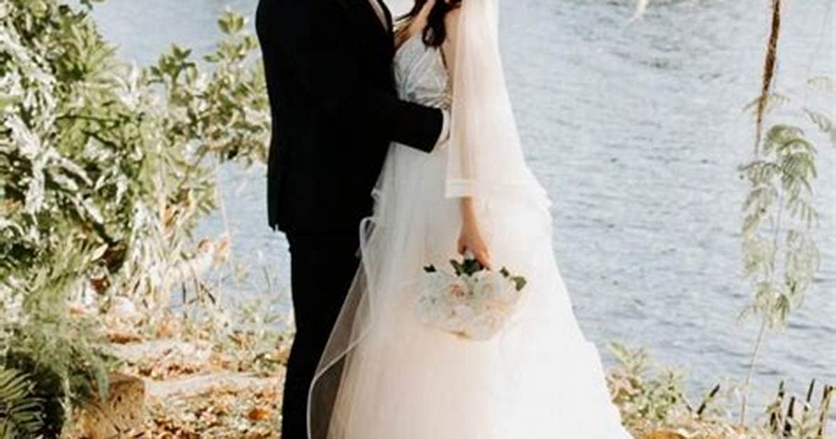 Who Is Kristi Hendriks? Meet the Elegant Wife of Liam Hendriks!
