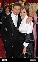 Who Is Valerie Cearley, Jeremy Renner's Mother?